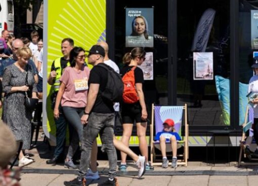 Cancer Mission Bus Roadshow Promotes Cancer Prevention Across Europe